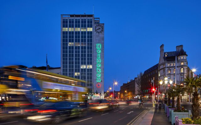 O'Connell Bridge House - Photo of O’Connell Bridge House, in Dublin – Material from Brightside Media